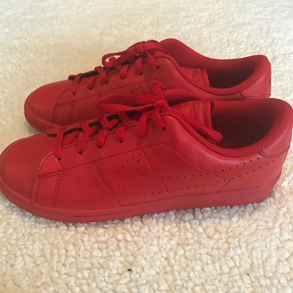 NWOT Red Nikes 6Y